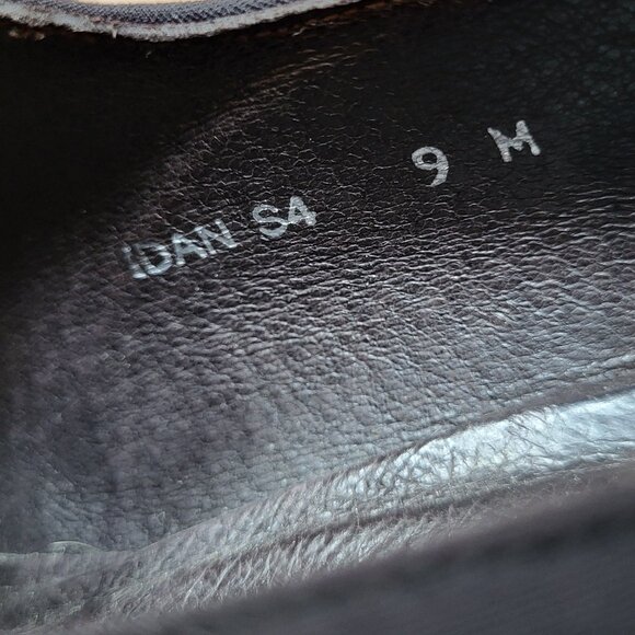 Donald J Pliner Ida Pumps Shoes Size 9 M Black Stretch Fabric 3" Stack Heel - Picture 8 of 8